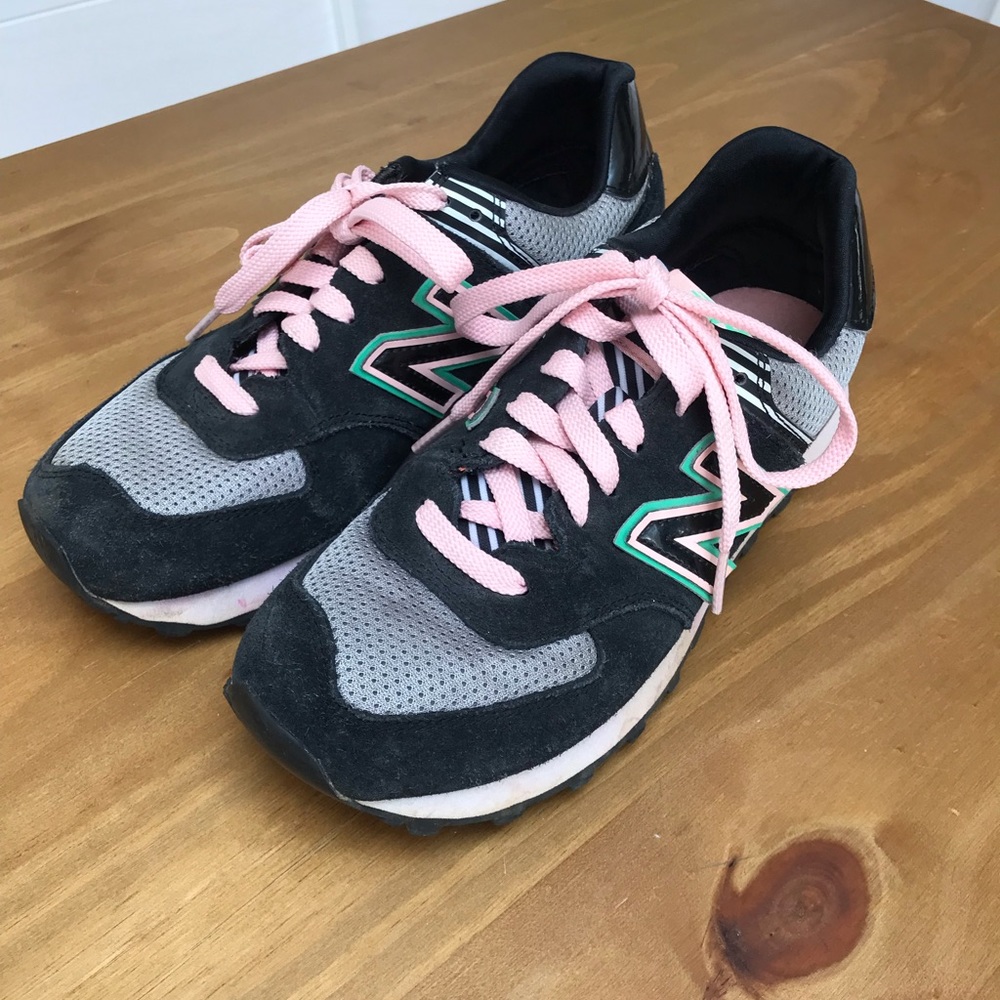New Balance black pink aqua sneakers size 8